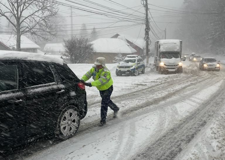Vremea rea se întoarce! Anunțul îngrijorător al meteorologilor: Când va ninge din nou în București și în alte orașe din țară